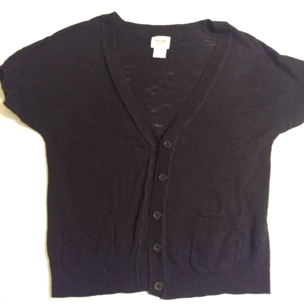 Black shirt sleeve cardigan